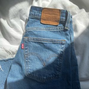 Levi’s Ribcage Straight Leg Jean